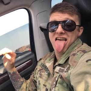 Meet your Posher, Casey